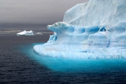 short insight into the beauty of this southern sea. the 6... by Mona Dienhart 